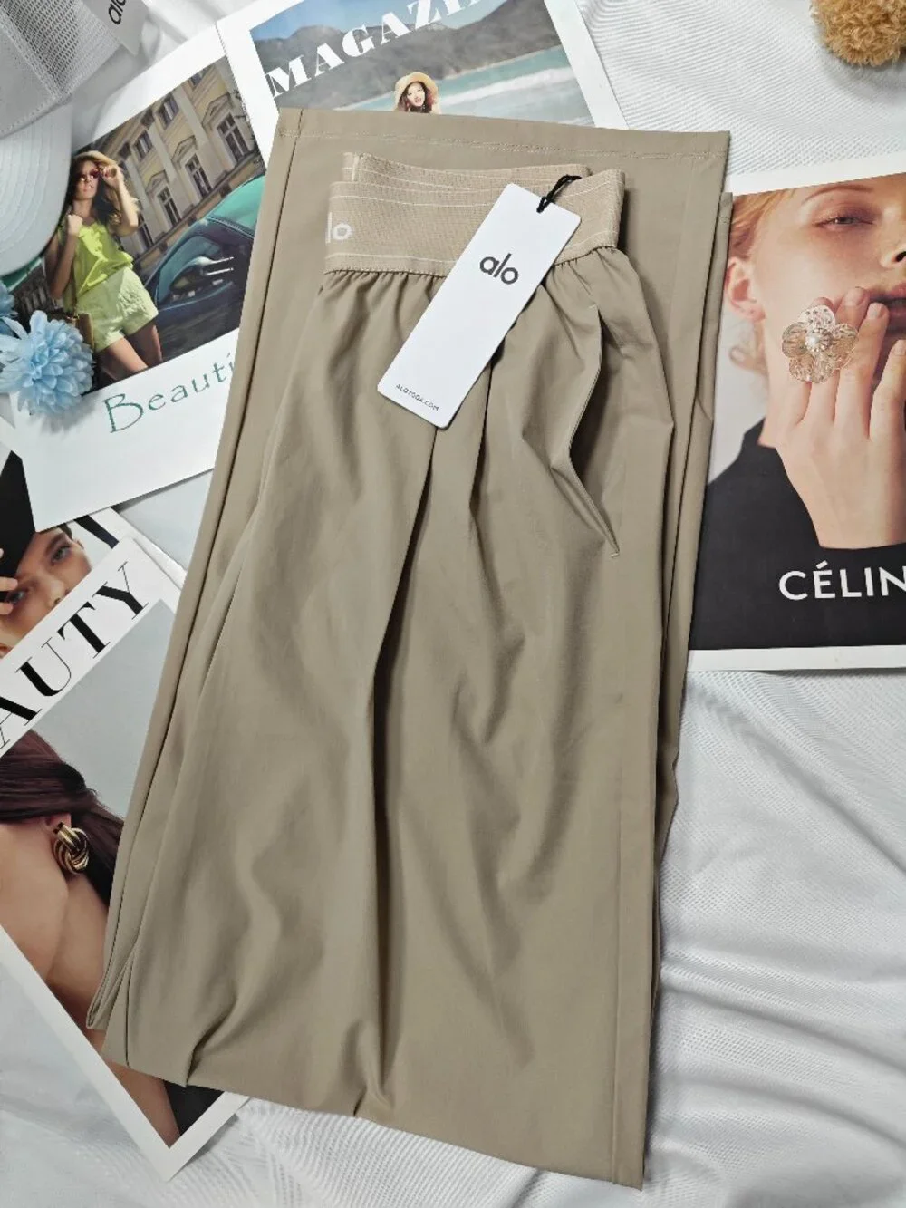 ALO Yoga⭐️Suit Up Trouser Gravel NWT | Chic Travel Work Pants（Regular）💖